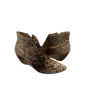 Matisse Nugent Wedge Bootie Cow Hair in Leopard Leather real fur Size 9.5